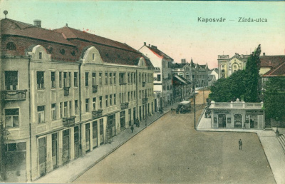 Korona szálló - Zárda utca, 1915-ben. Forrás: Fehér László