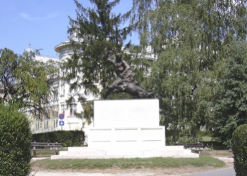 44. gyalogezred emlékműve Kaposváron